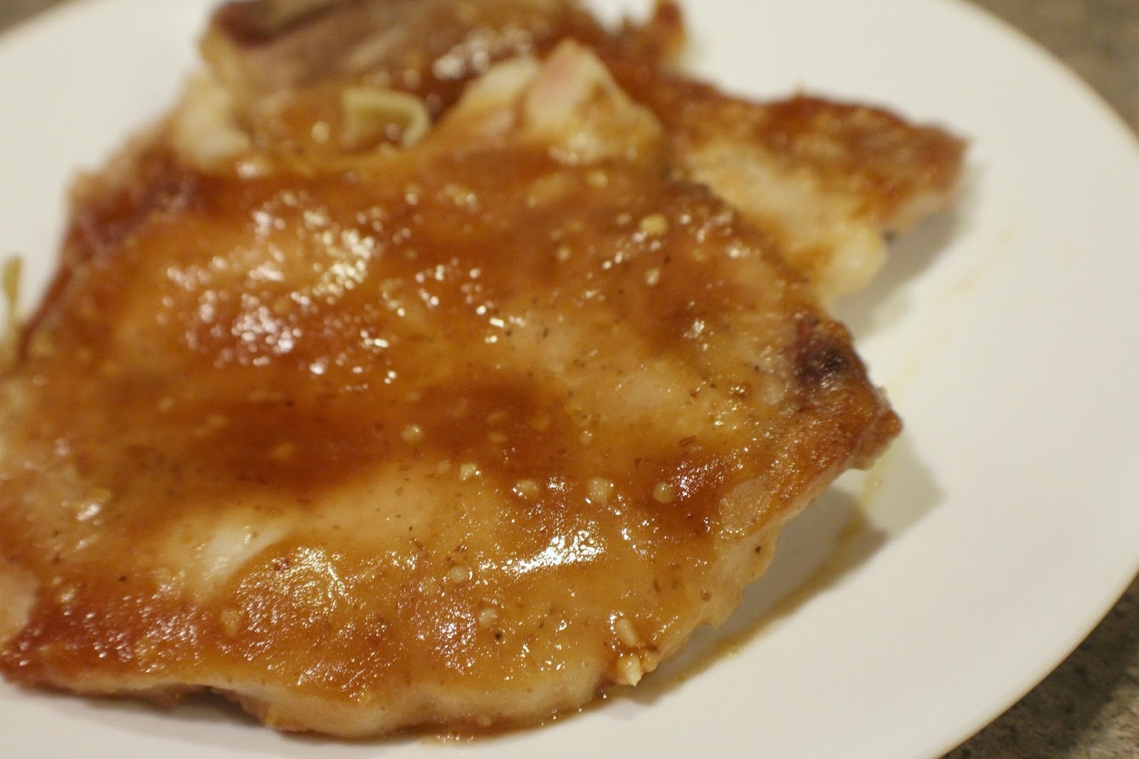 applesauce-pork-chops-recipe