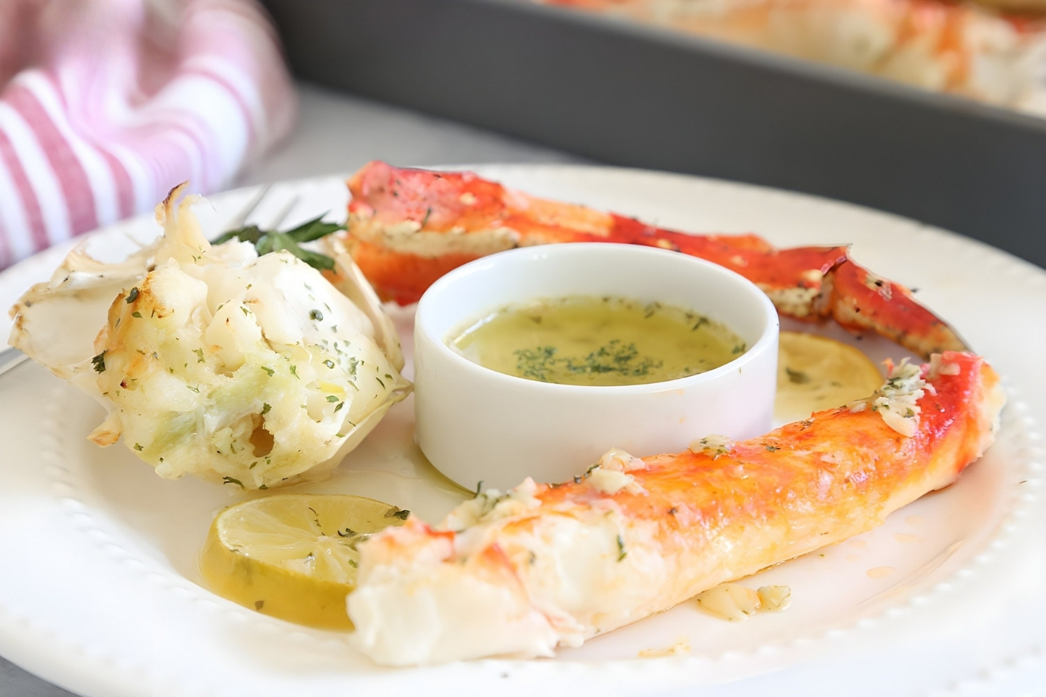 crab-legs-with-garlic-butter-sauce-recipe