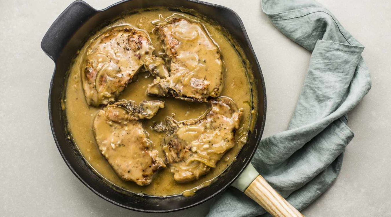 southern-smothered-pork-chops-recipe
